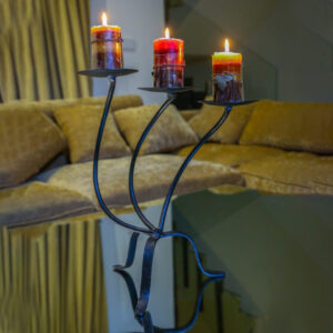 Single Candle Holder (Curved design)