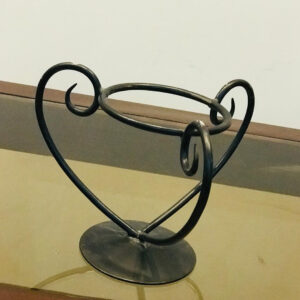 Heart-shaped Metal Stand/Frame